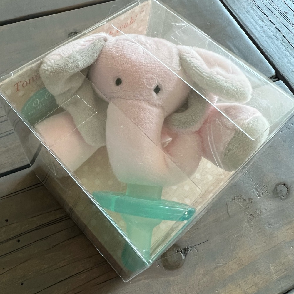 Wubba nub pink elephant pacifier